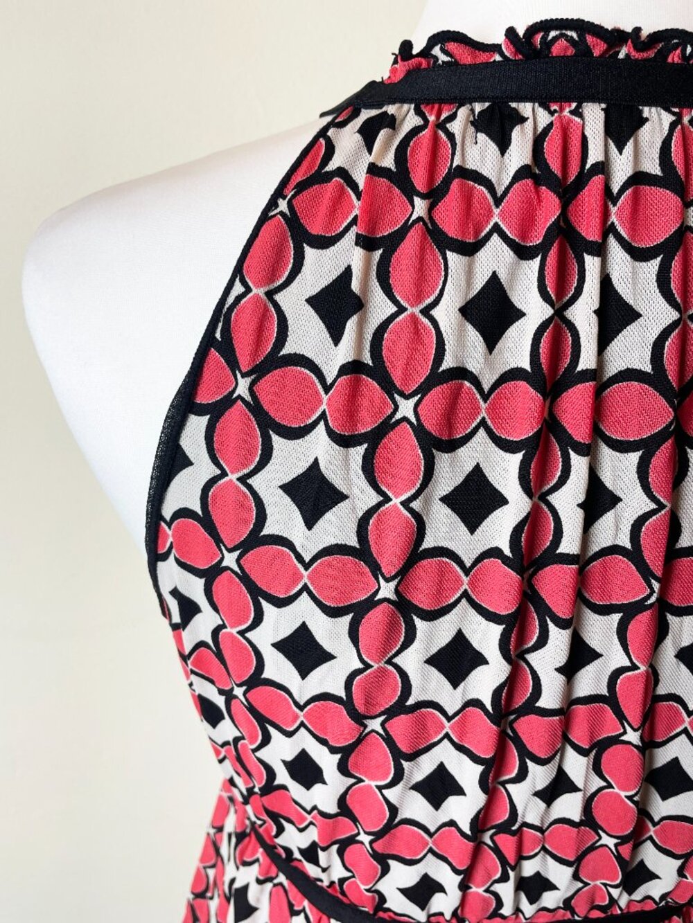 Max Studio Sleeveless Women's Halter Retro Top | Abstract Design Size S EUC - Picture 7 of 10